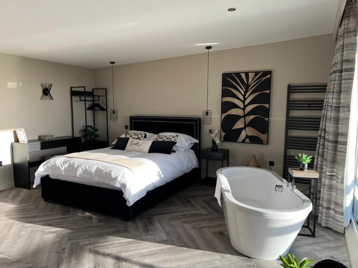 Loudoun Mains Luxury Lodges Newmilns المظهر الخارجي الصورة