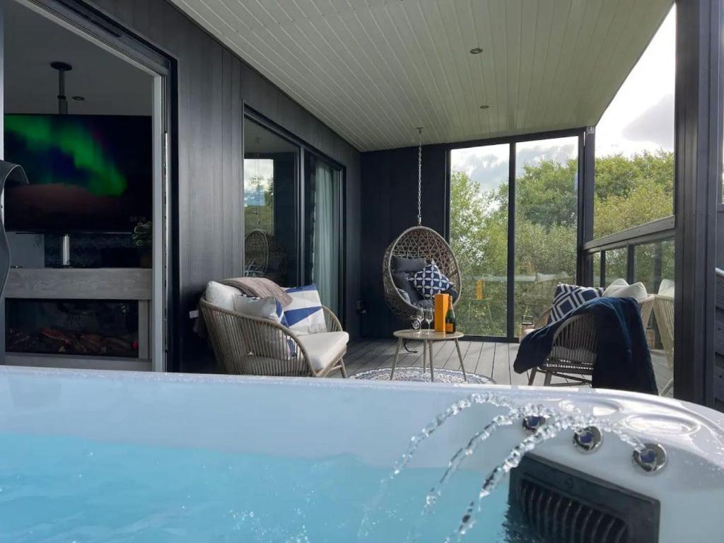 Loudoun Mains Luxury Lodges Newmilns المظهر الخارجي الصورة